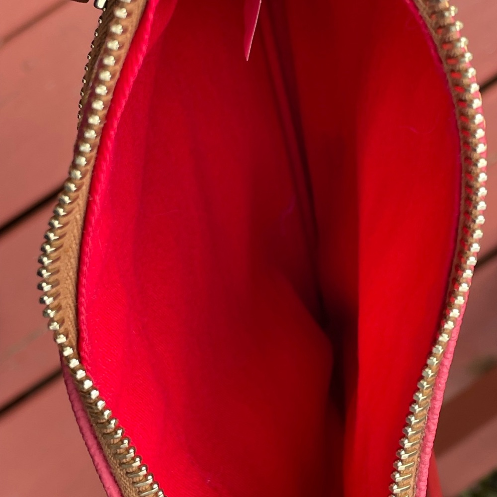 Dooney & Bourke Red Crossbody Bag with Geometric Pattern - Picture 4 of 12